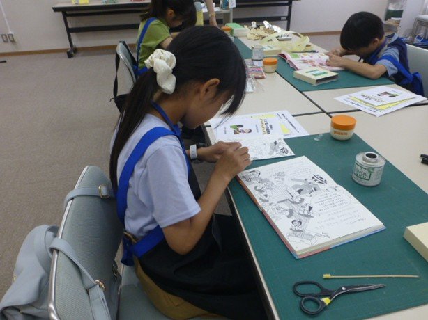 2026年8月一日図書館員画像2.jpg