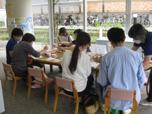 2025年10月大人向け図書館ツアーW画像01